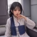 惠美梨品控总监王雅琳，女性，身穿白色检测服在实验室中手持糖度仪检测梨果，专业严谨